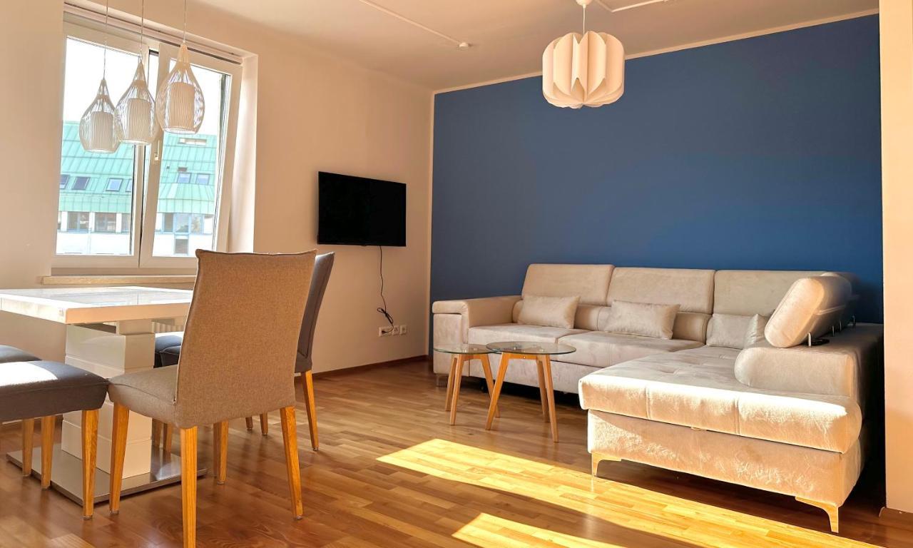 Homely Stay Apartment 2 ซังคท์เพิลเทน ภายนอก รูปภาพ