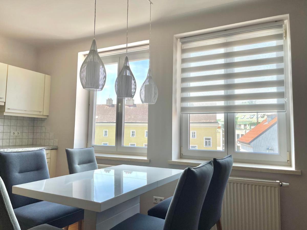Homely Stay Apartment 2 ซังคท์เพิลเทน ภายนอก รูปภาพ